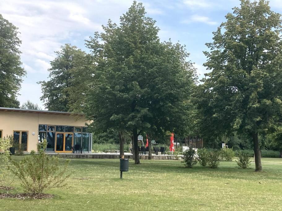 Gemuetliches Holzhaus Am See Warin Екстериор снимка