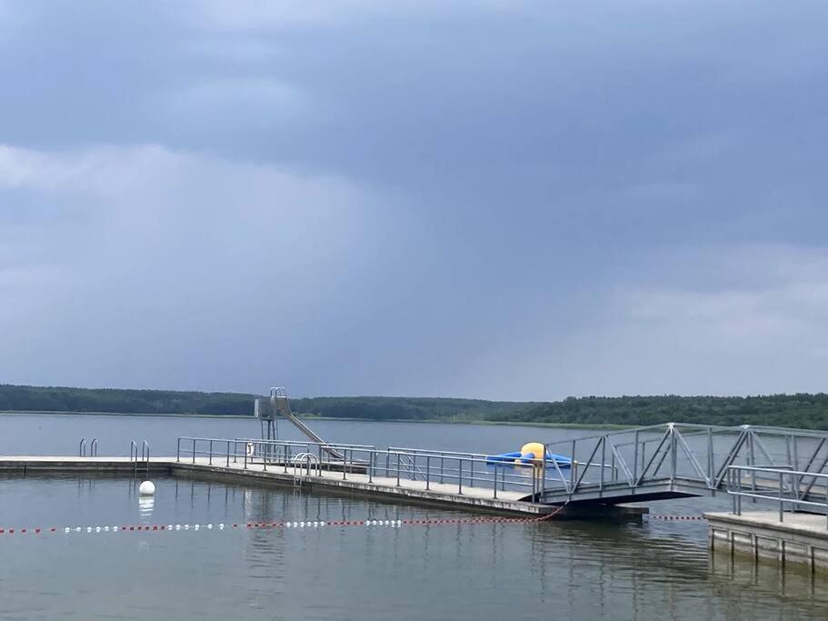 Gemuetliches Holzhaus Am See Warin Екстериор снимка